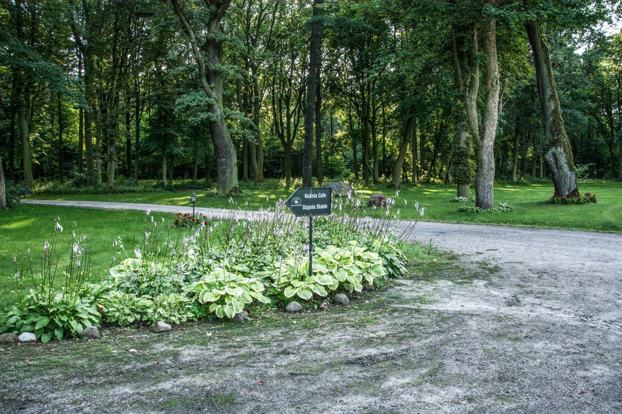 Palac Baborowko Szamotuły Buitenkant foto